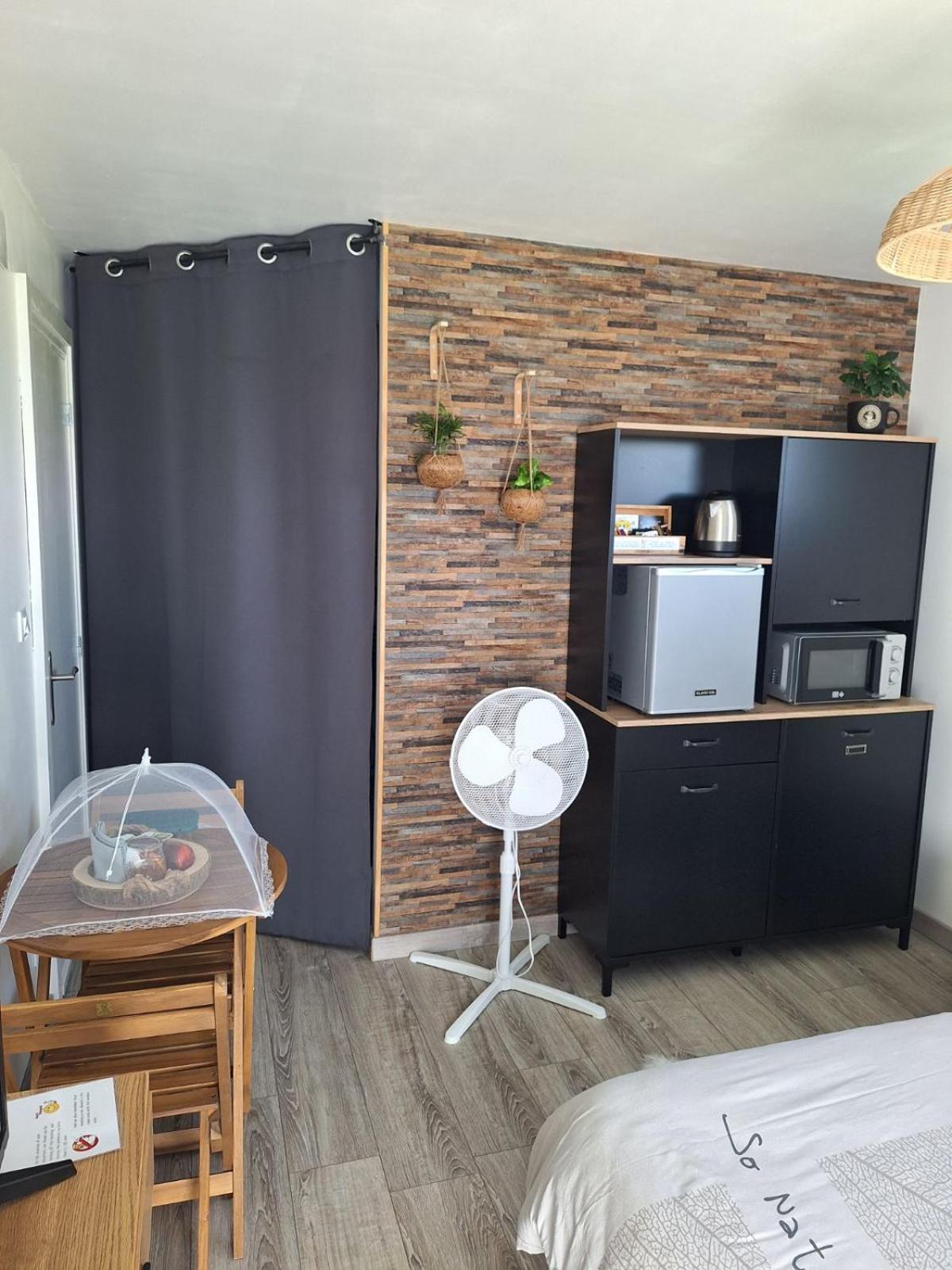 Bed and Breakfast La Seve De L'Olivier Amblans-et-Velotte Exterior foto