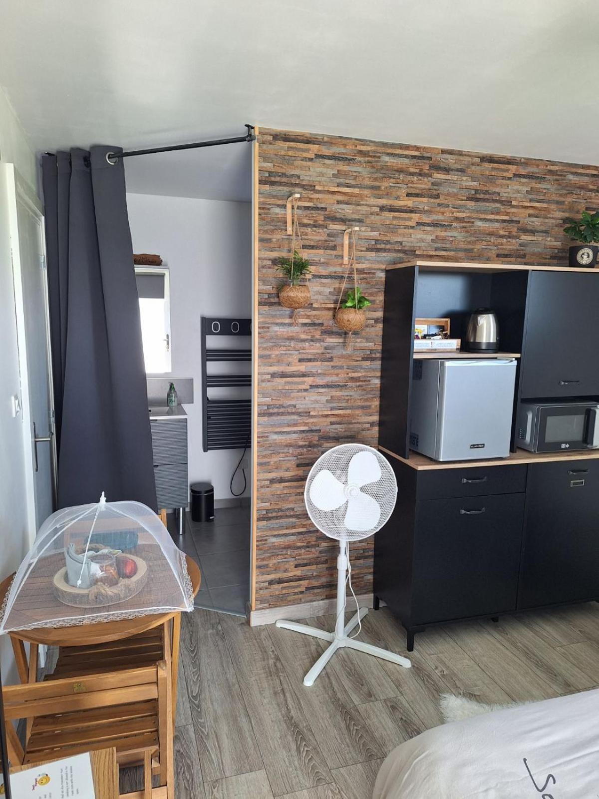 Bed and Breakfast La Seve De L'Olivier Amblans-et-Velotte Exterior foto